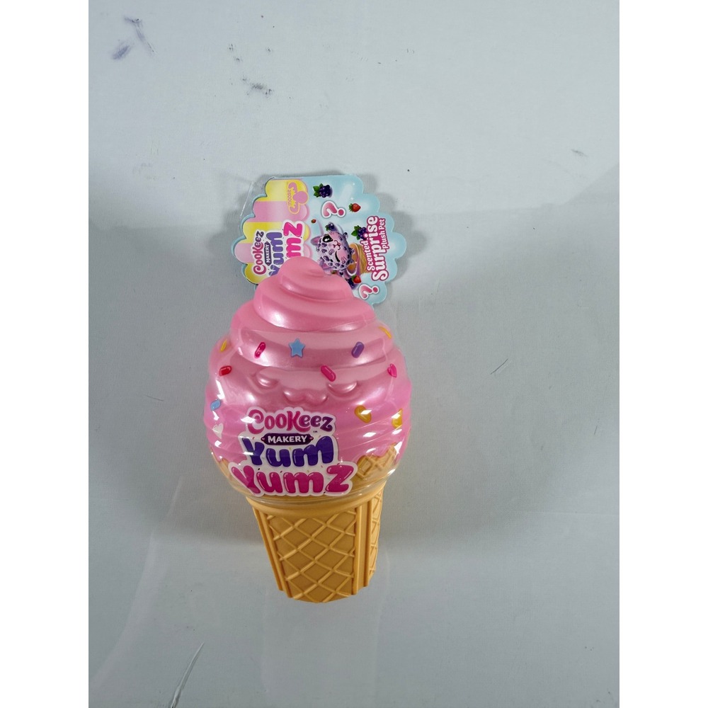 Cookeez Makery Yum Yumz Scented Surprise Plush Pet Ice‎ Cream Cone New